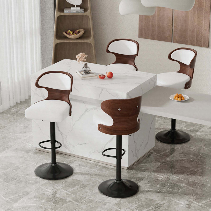 Ensemble de 2 tabourets de bar pivotants réglables de 24,5 à 33,5 po, structure en bois cintré avec similicuir et repose-pieds