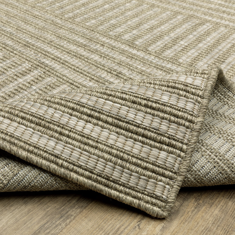 Striped Indoor / Outdoor Rug, Rectangle 6'7" x 9'2"
