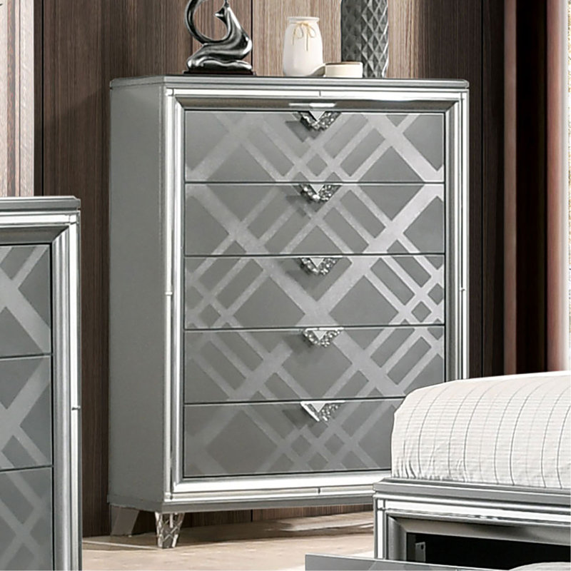Commode en acrylique de style contemporain avec pieds en acrylique et relief de style art déco, Argent argent