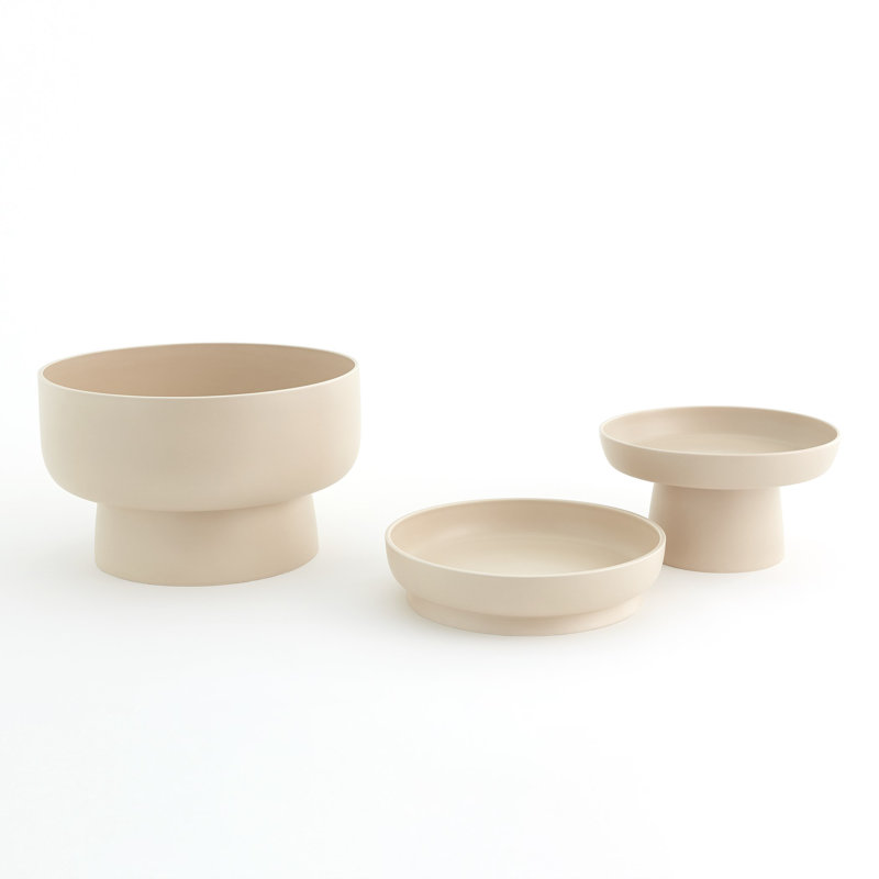 Encircle Tazza, Chalk, 9.75" H x 15.75" W x 15.75" D