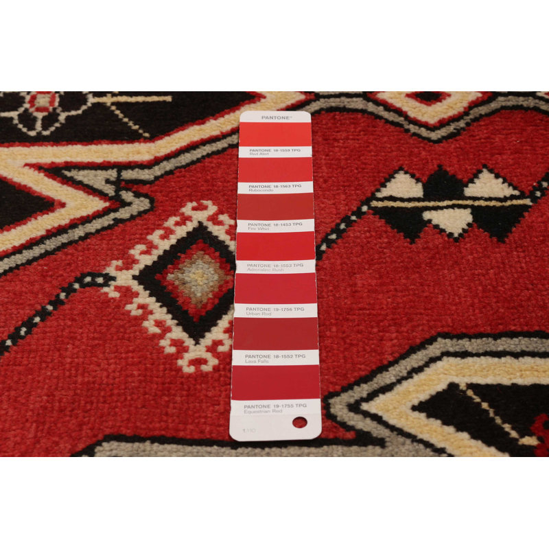 Tapis rouge Anadol 4 pi 7 po x 6 pi 6 po