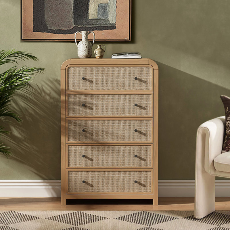 Commode Cevat en rotin à 5 tiroirs, design à profil incurvé et épais, Tanné