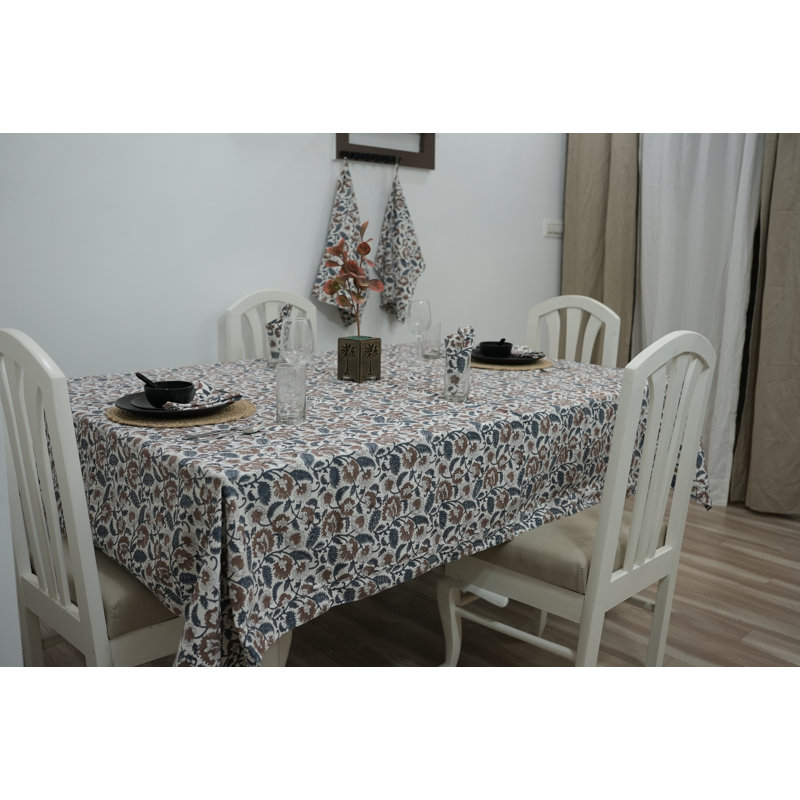 Housse de table Red Barrel Studio® de qualité supérieure fabriquée à la main pour toutes les occasions - Mandakini