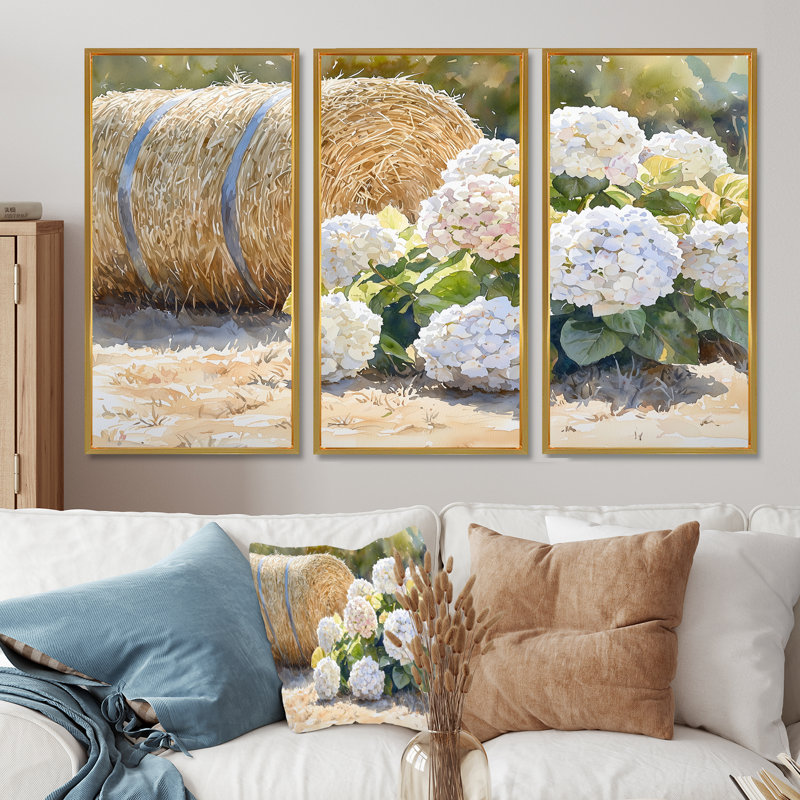 Hortensias dans la basse-cour I - art mural hortensias - ensemble de 3, H 28 po x l 36 po, Doré