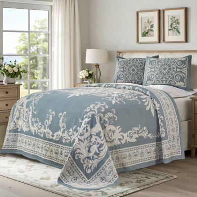 Rio Lightweight Cotton Blend Woven Jacquard Traditional Medallion Bedspread/Coverlet Set