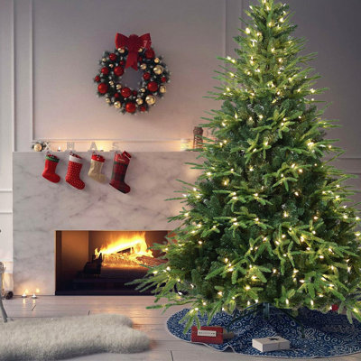 Pre-Lit Artificial Christmas Tree With 150 Warm White Incandescent Lights, 856 Branch Tips, PE+PVC Hinged Pine With Partial Memory Wire Branches, Foldable Metal Stand For Holiday Decoration