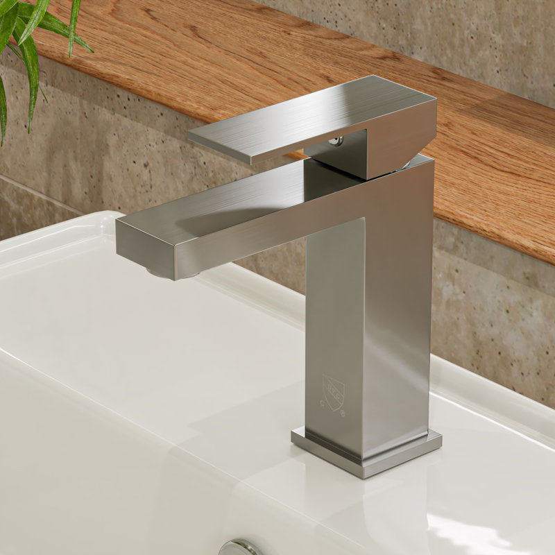 Single-handle Bathroom Faucet, Brushed Nickel