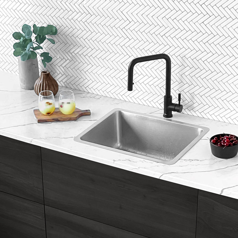 Évier de cuisine en acier inoxydable à cuve simple 20 1/2 po Stylish
