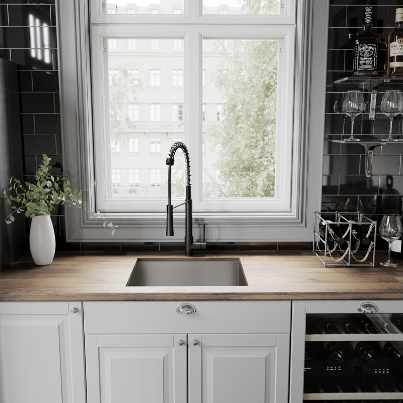 Robinet de cuisine Laurelton, Noir mat