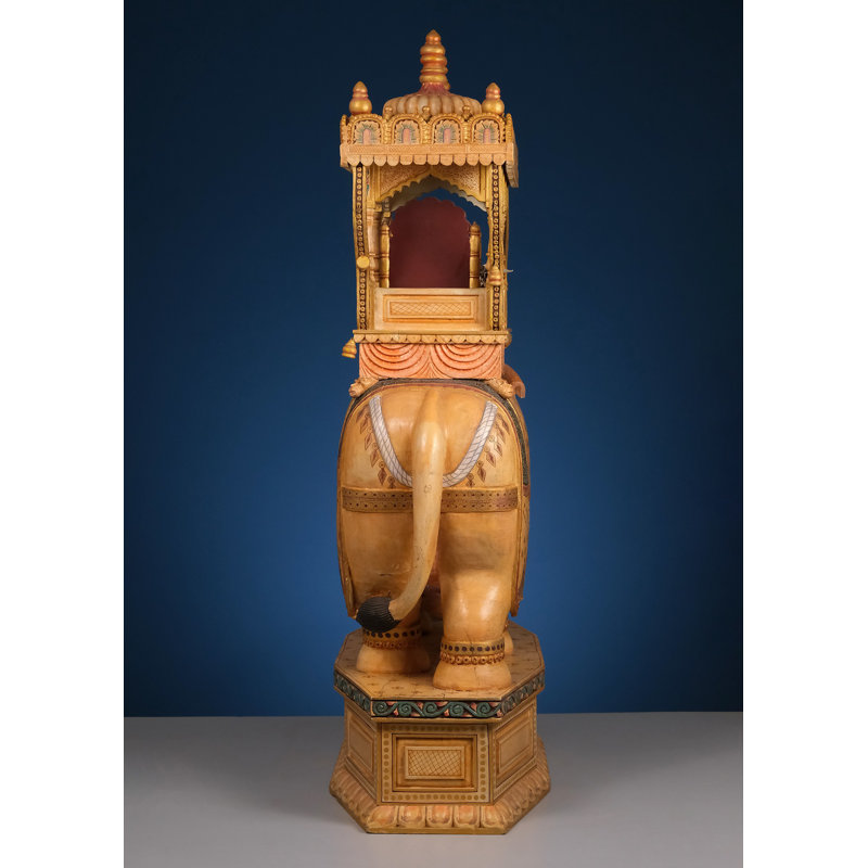 Figurines & Sculptures