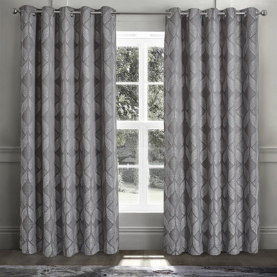 Zussen Curtain