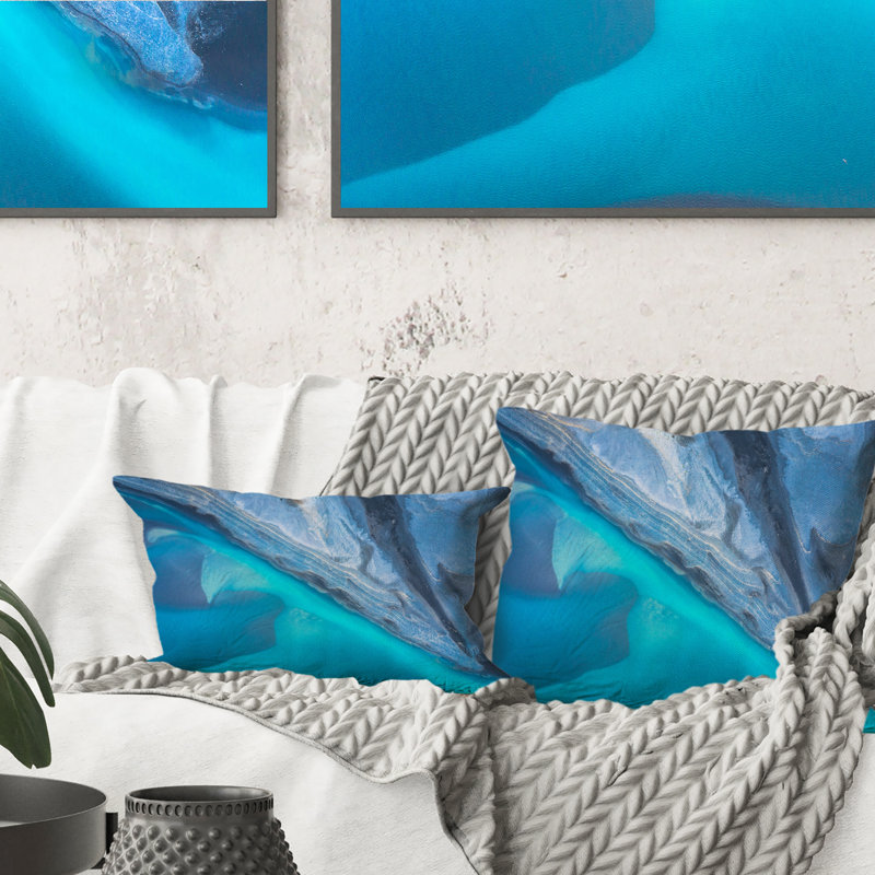 Vue aérienne des rivières Glacier, Islande II - Coussin décoratif imprimé moderne, 16 po x 16 po
