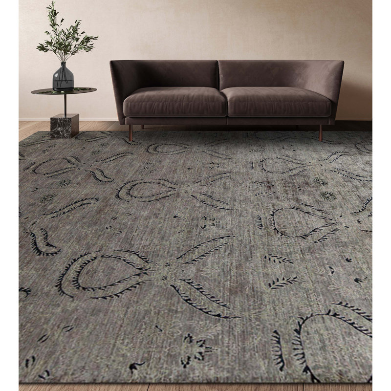 Wool Ikat Area Rug in Gray