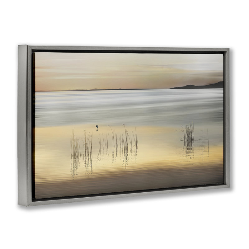 Cadre flottant Golden Marsh Graminées, design par Marvin Pelkey, H 17 po x l 25 po, Cadre flottant gris lustré