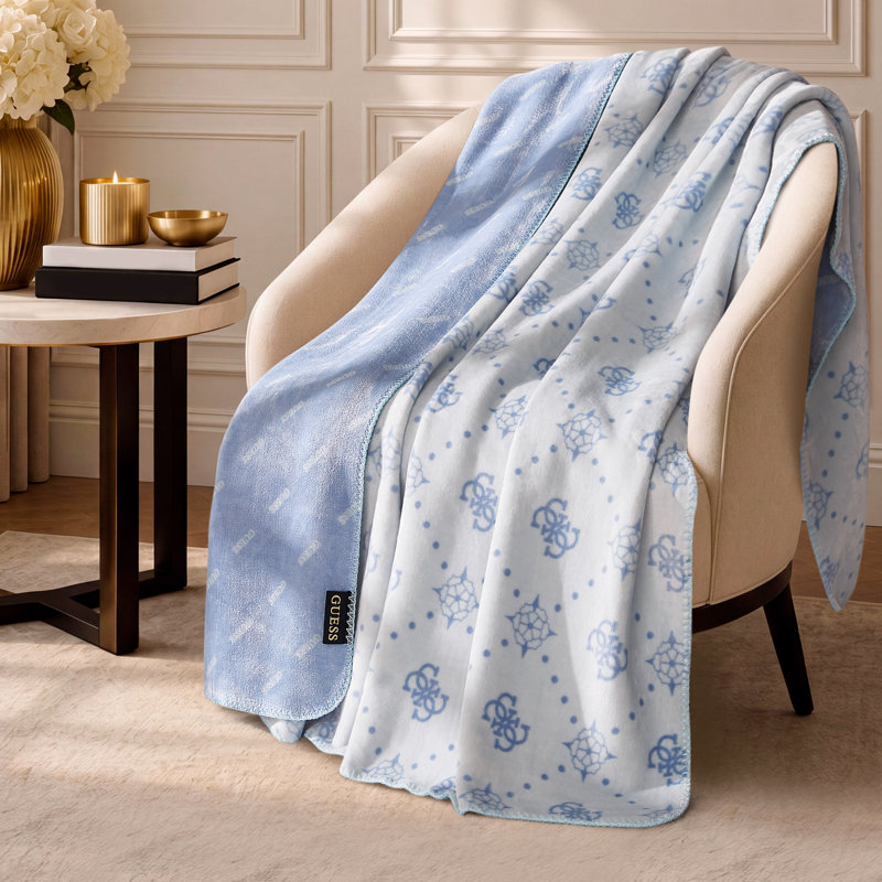 Jeté en peluche inversé Guess, Logo G-Volve bleu / diagonal