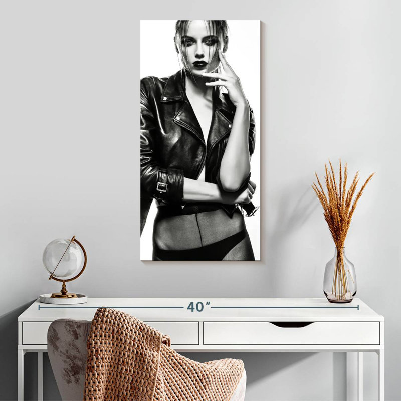 Fashion Emotion, H 30 po x l 15 po