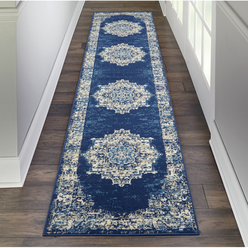 Tapis oriental bleu / blanc Burnie, Tapis de couloir 2 pi 3 po x 7 pi 6 po