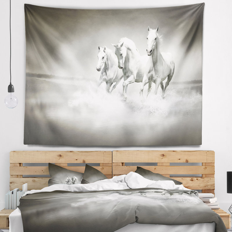 Tapisserie à cheval fonctionnant à travers l’eau, H 32 po x l 39 po