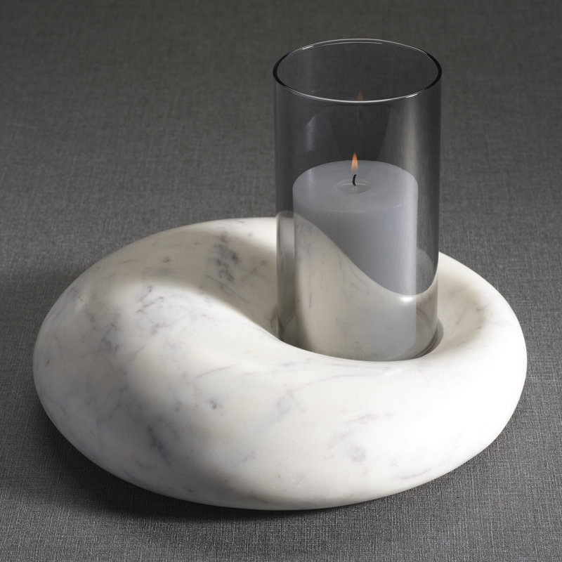 Base de marbre omanaise avec ouragan en verre fumé