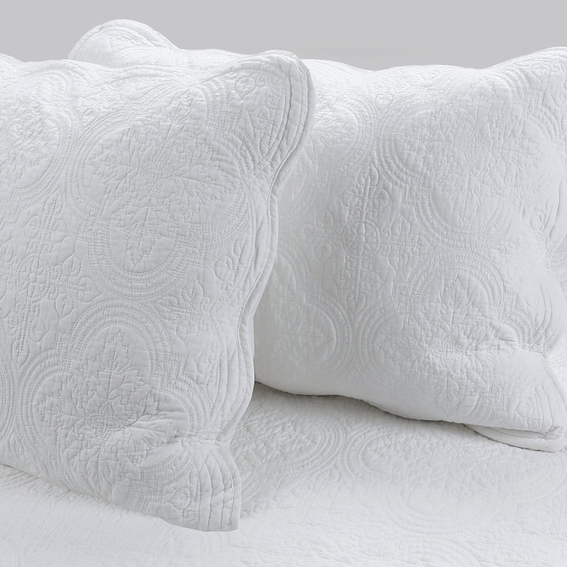 Terin Standard Reversible Set, White, Over Size Queen Quilt + 2 Standard Shams