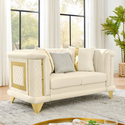 Canapé beige de style moderne du milieu du siècle, 175 cm (69 pouces), finitions en acier inoxydable doré, 2 places, coussins moelleux, 1 coussin en fourrure et rayures, dossier, accoudoirs arrondis, canapé de luxe de style victorien, revêtement en velours, accents, dossier