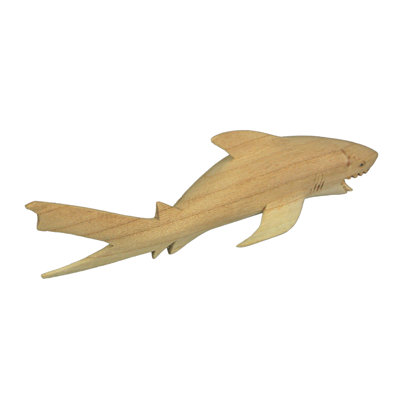 Figurine de requin blanc de style côtier, sculptée à la main dans du bois naturel, de 29 cm de large.