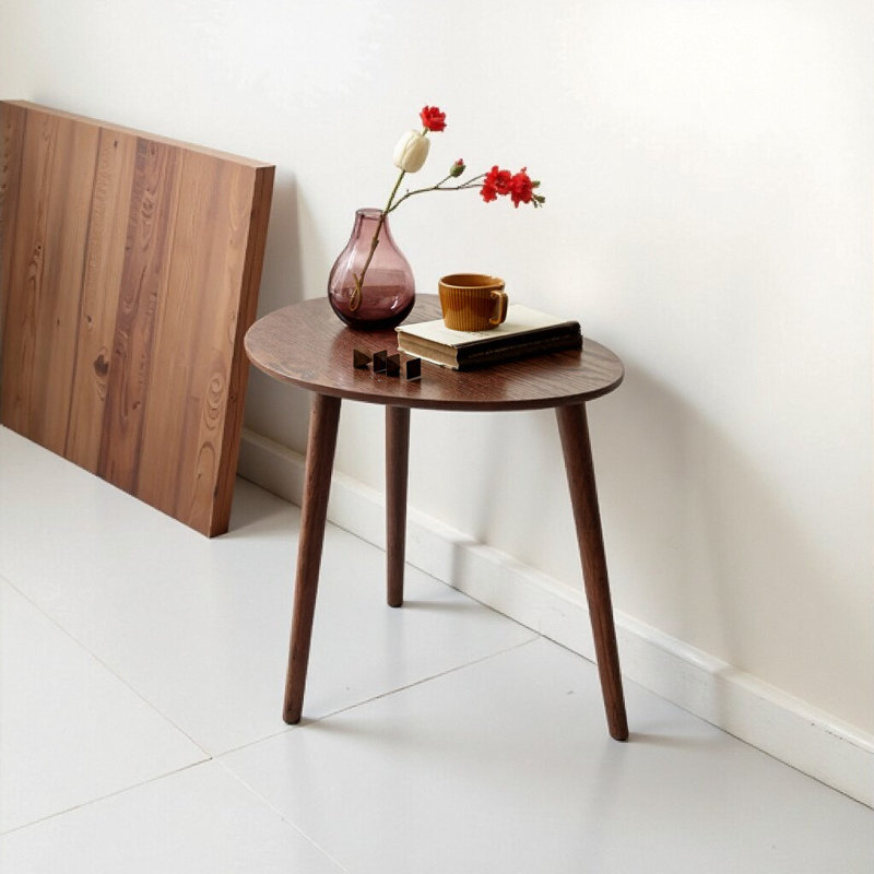 Table basse 33,5 "ovale en chêne - finition noyer avec forme galet