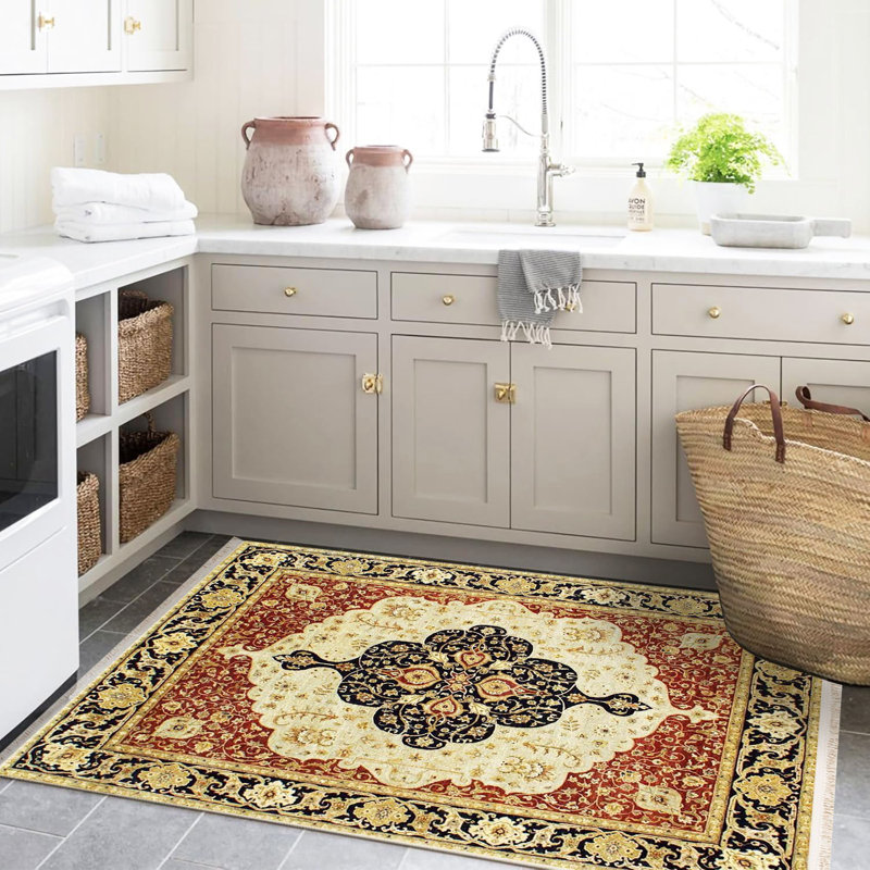 Tapis décoratif traditionnel beige et noir de la collection Barcelona, Rectangle 3 pi 11,24 po x 5 pi 10,87 po