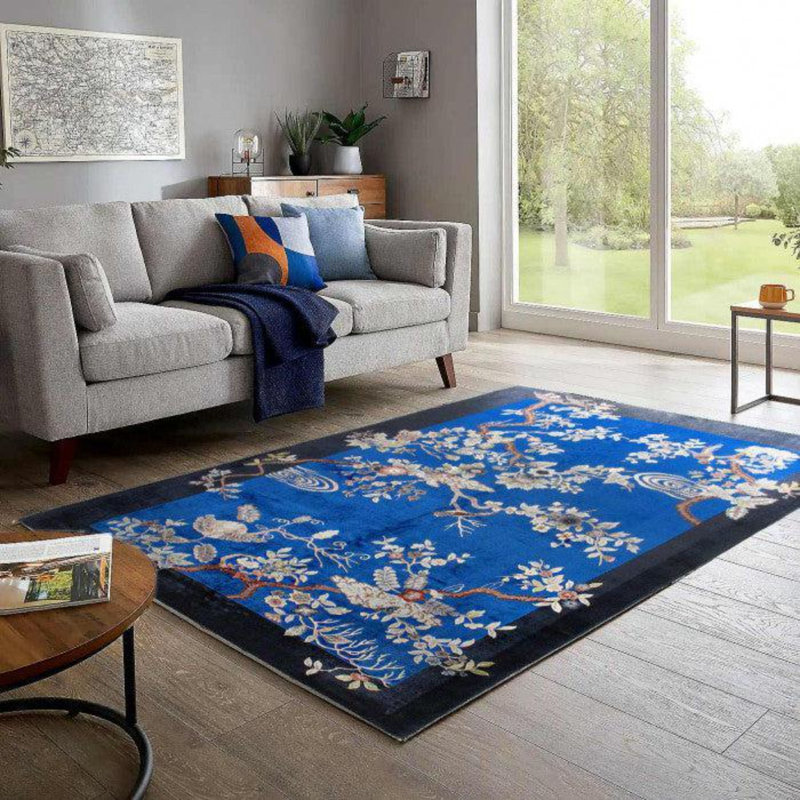 Floral Area Rug in Light Blue