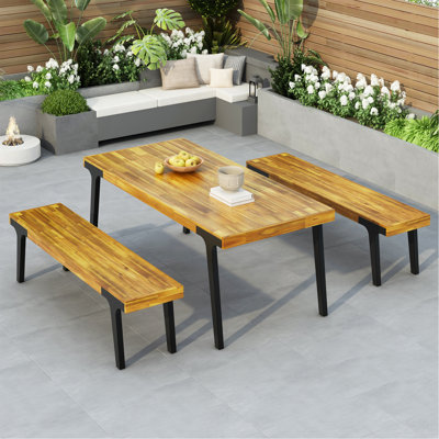 1 table de salle à manger + 2 bancs de salle à manger