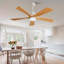 Ventilateur de plafond moderne de 52 pouces avec 3 lumières DEL à intensité variable, 5 pales en bois massif, télécommande, moteur à courant continu réversible