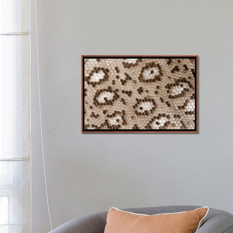 Peau de lézard aux yeux européens - reproduction d'art murale - toile encadrée, 26" x 18", Toile avec cadre, Brown