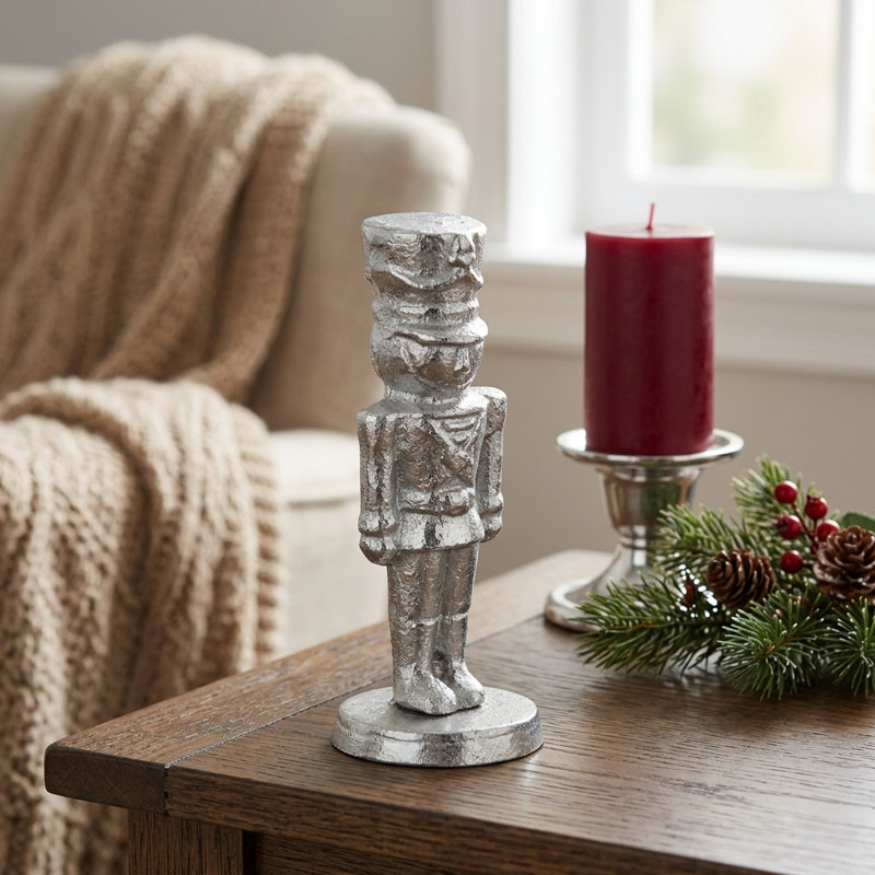 Figurine casse-noisette en fonte Moundridge, Argent, H 5,5 po x l 2,25 po x P 2,25 po