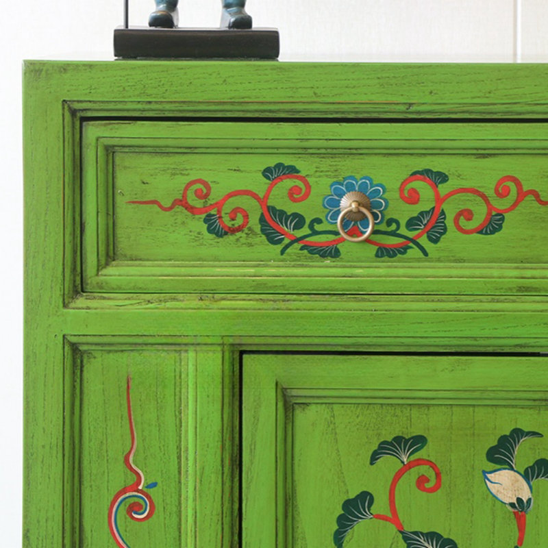 Armoire d'appoint antique