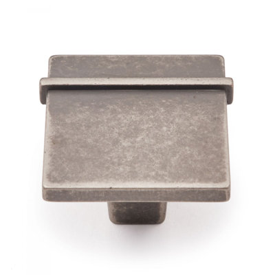 Newbury 1 5/16" Length Square Knob