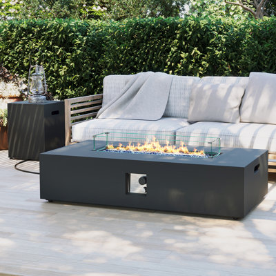 Table de foyer rectangulaire au propane en fer de 142 cm (56 po) avec réservoir de combustible dissimulé et pare-vent en verre, gris foncé