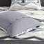 Couette double de 20 cm, de couleur bleue, garnissage épais, envers en microfibre douce et style rustique contemporain