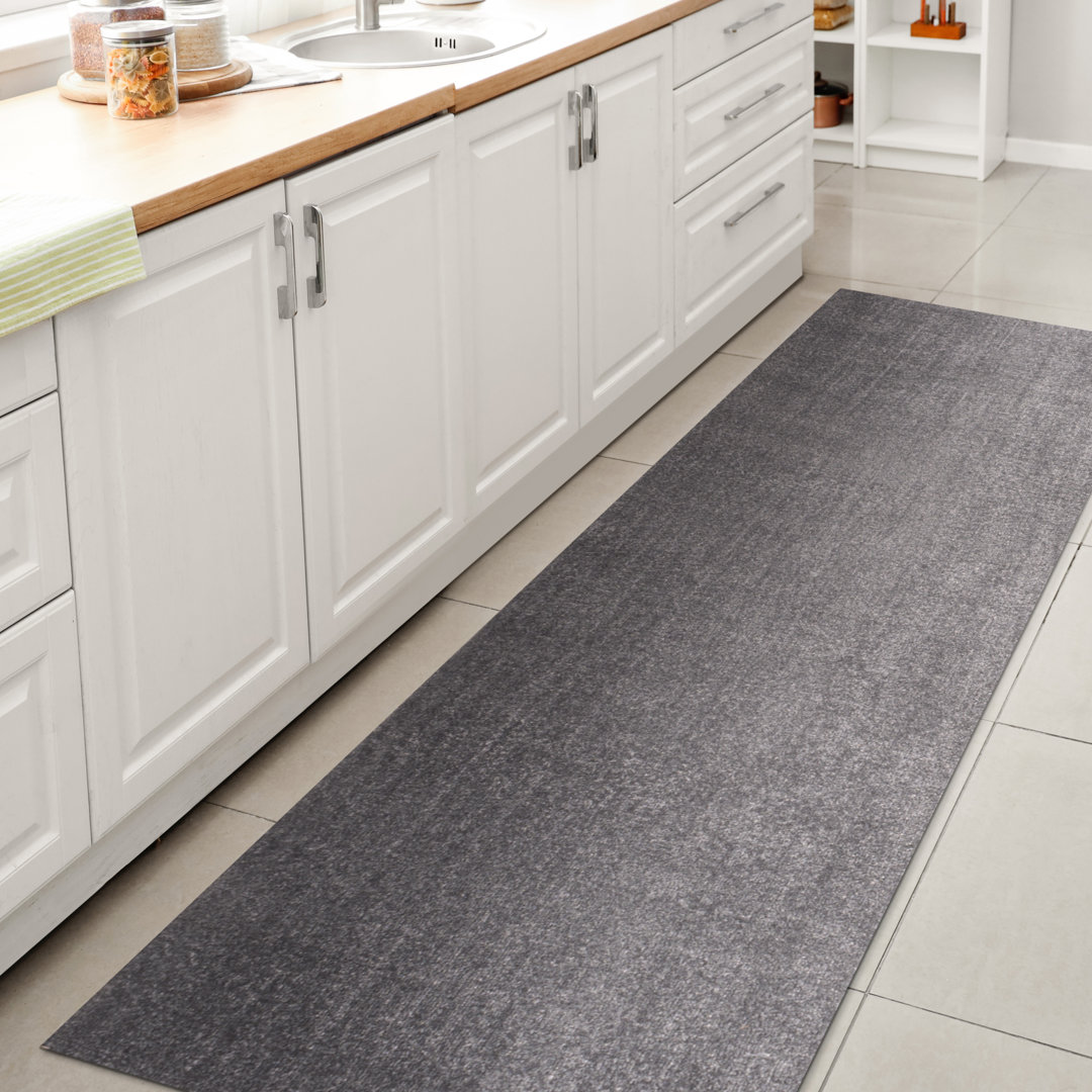 Twyla Classic Solid Low-Pile Machine-Washable Gray Rug Latitude Run® Rug 