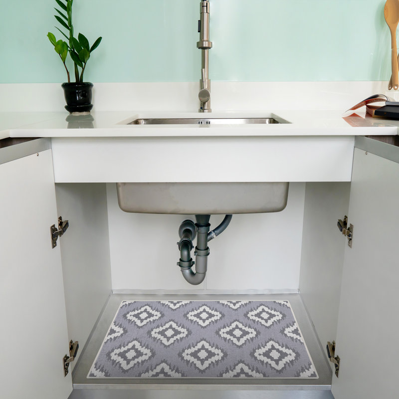 Babsi Geometric Non-Skid Kitchen Mat, Light Gray