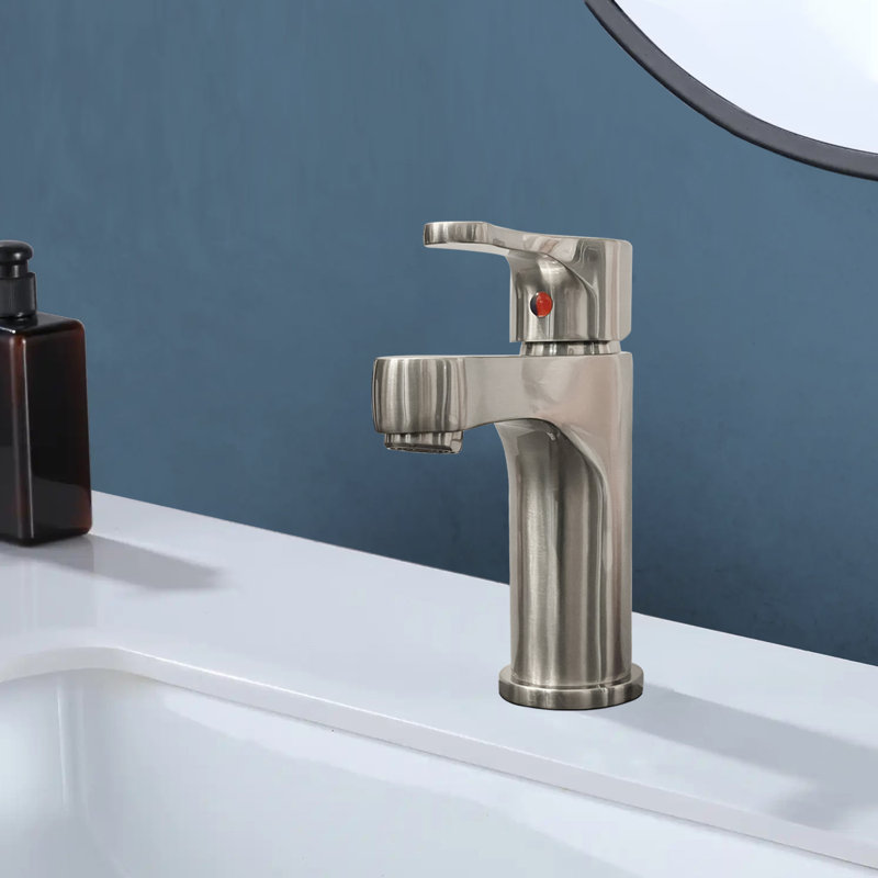 Robinet de lavabo de salle de bain à poignée simple et simple en nickel brossé Topcraft