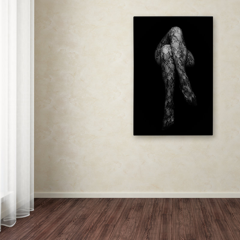 «Stockings», reproduction de photo sur toile tendue, H 24 po x l 16 po x P 2 po, Art primaire