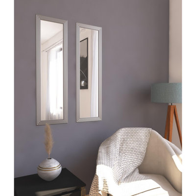 Ensemble de miroirs modernes encadrés argentés (2 pièces), 11,8 x 35,4 x 1,2 pouces | 100% panneau de fibres à densité moyenne avec verre écologique Fllot-E | Conception murale, parfaite pour les décors contemporains et les espaces élégants