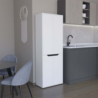 Garde-manger moderne avec quatre portes et cinq tablettes intérieures, parfait pour les cuisines organisées et élégantes