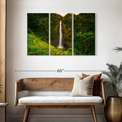 Akaka Waterfall Landscape