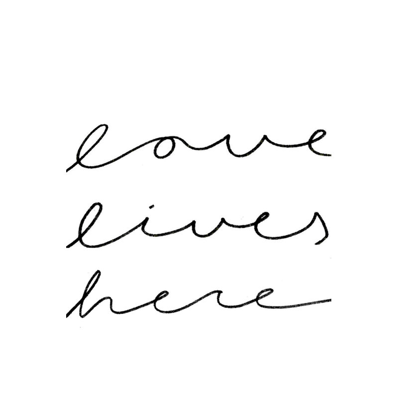 Love Lives Here 3, H 30 po x l 20 po
