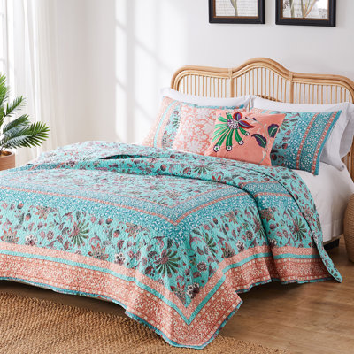 Audrey Reversible Quilt Set