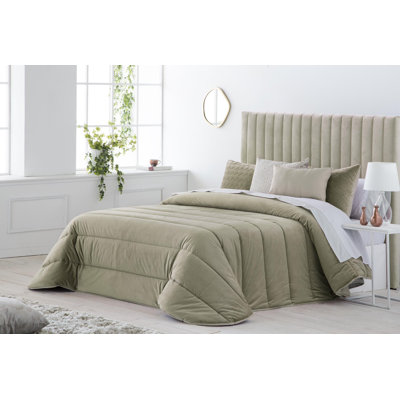 Atreo Comforter