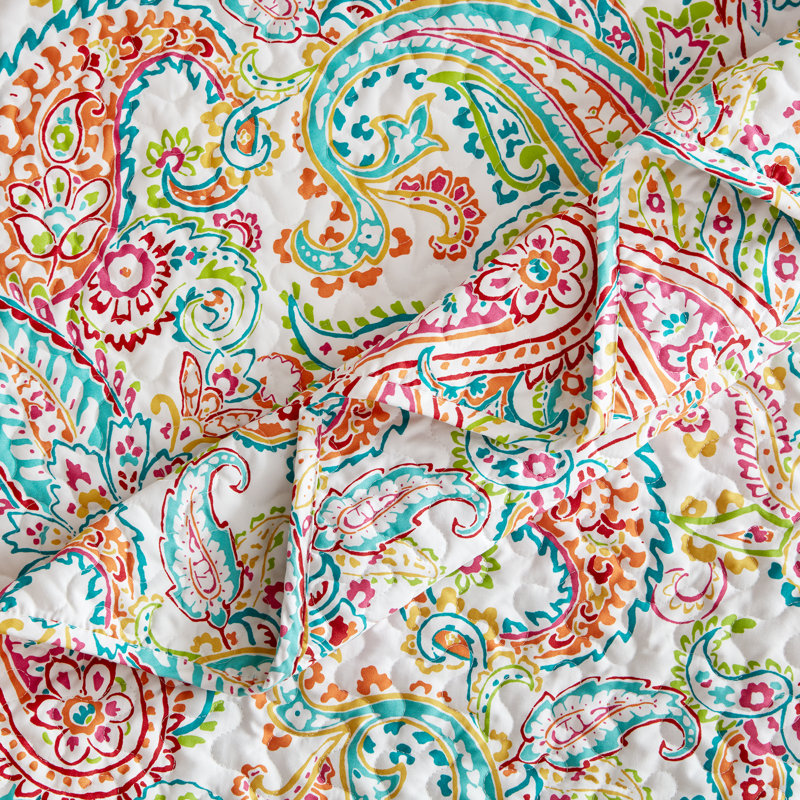Twill Paisley Quilt, King Quilt + 2 King Shams