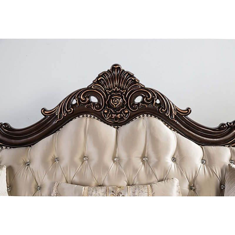Daphy Loveseat