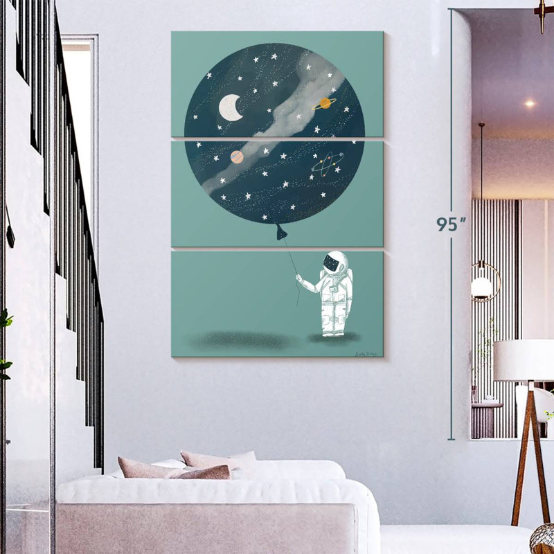 Ashelle Astronaut Balloon, 32" H x 20" W